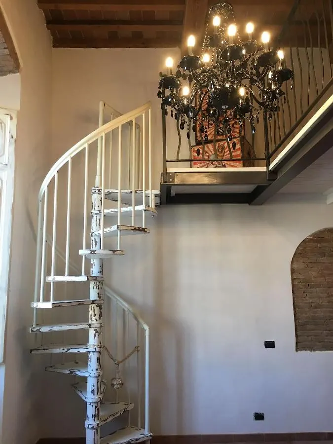Bed & Breakfast L'Ora delle Streghe b&b centralissimo Livorno Italia